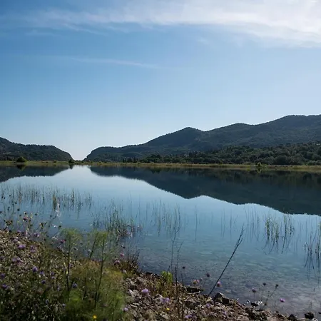 Landhuis Rena's Panorama View House Vóvikes